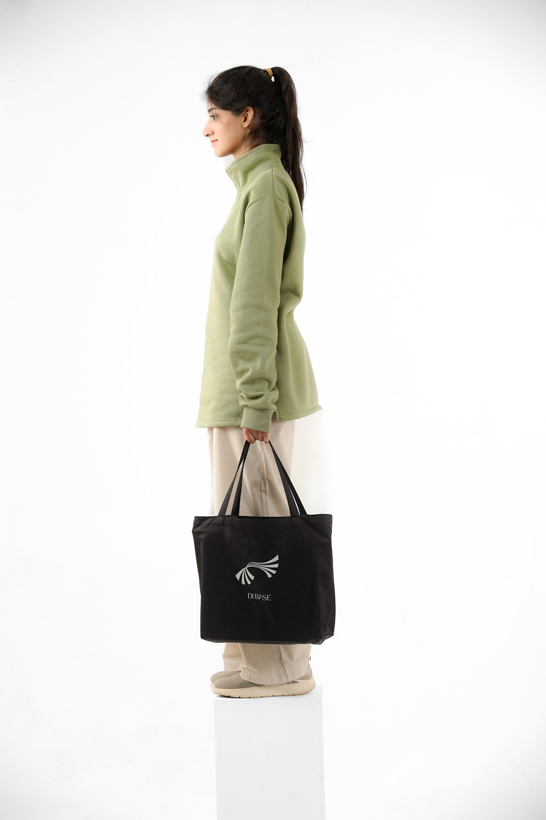 Mid Night Essential Bag Black - Main Image